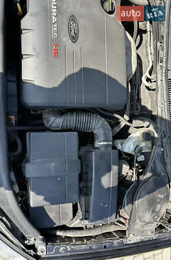 Седан Ford Mondeo 2004 в  фото 36 Седан Ford Mondeo 2004 в