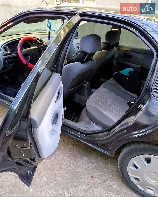 Лифтбек Ford Mondeo 1995 в Бобринце