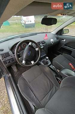 Лифтбек Ford Mondeo 2002 в  фото 15 Лифтбек Ford Mondeo 2002 в
