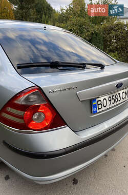 Лифтбек Ford Mondeo 2006 в 
