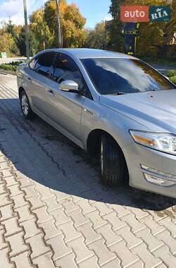 Седан Ford Mondeo 2012 в 