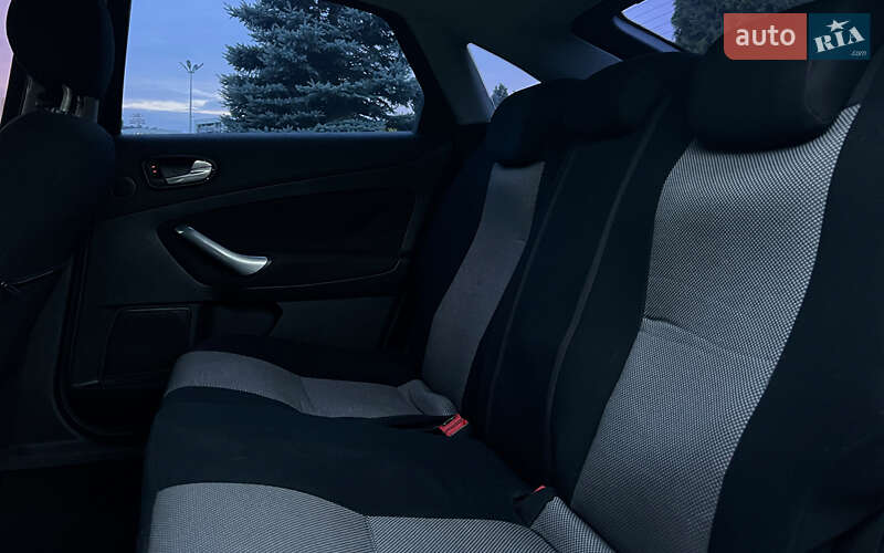 Лифтбек Ford Mondeo 2008 в Львове