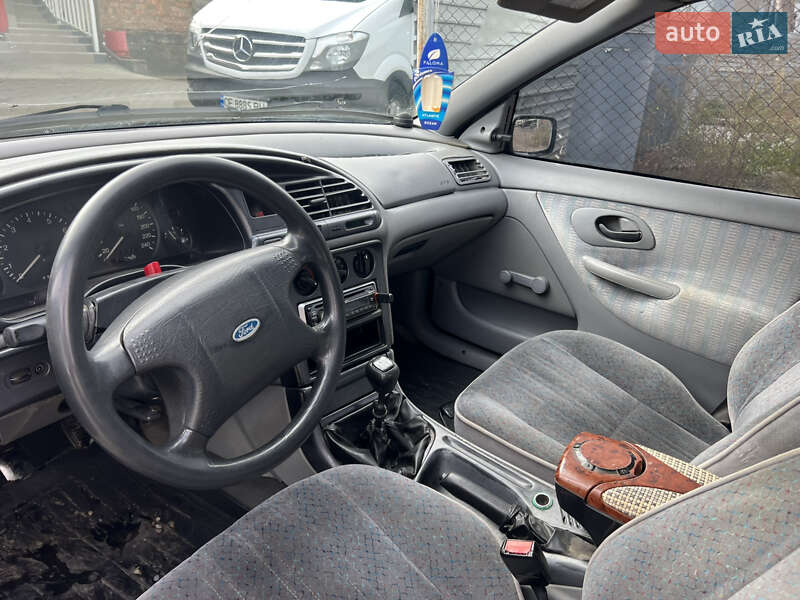 Лифтбек Ford Mondeo 1994 в Черновцах