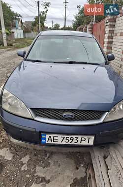 Лифтбек Ford Mondeo 2001 в 
