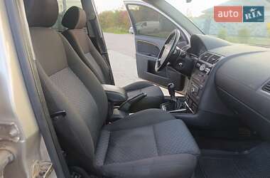 Универсал Ford Mondeo 2003 в  фото 22 Универсал Ford Mondeo 2003 в