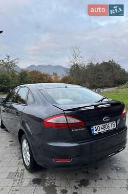 Лифтбек Ford Mondeo 2007 в 