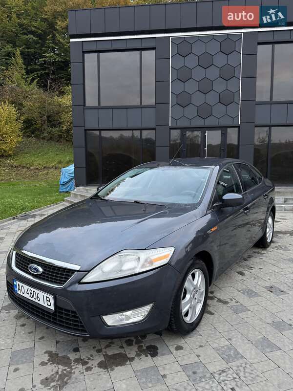 Лифтбек Ford Mondeo 2007 в Тячеве