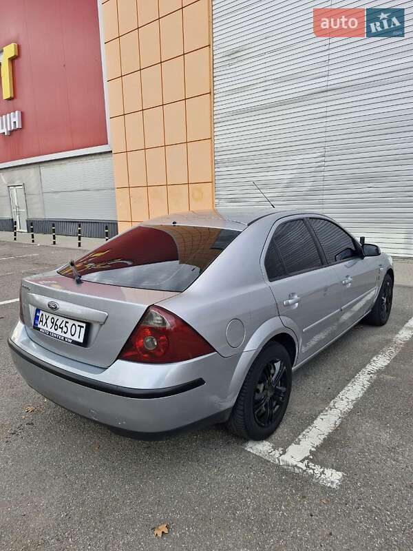 Ліфтбек Ford Mondeo 2004 в Харкові