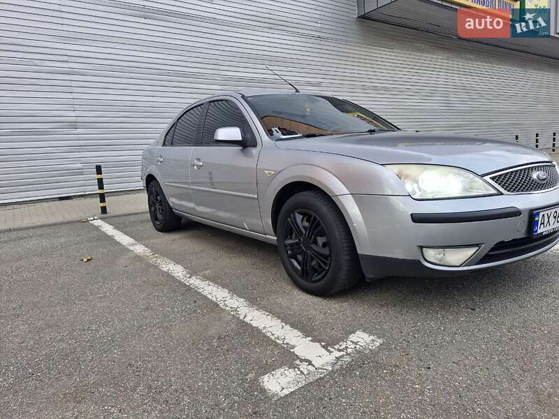 Ліфтбек Ford Mondeo 2004 в Харкові
