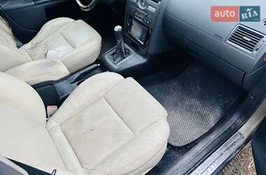 Ліфтбек Ford Mondeo 2003 в  фото 10 Ліфтбек Ford Mondeo 2003 в