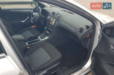 Універсал Ford Mondeo 2013 в 