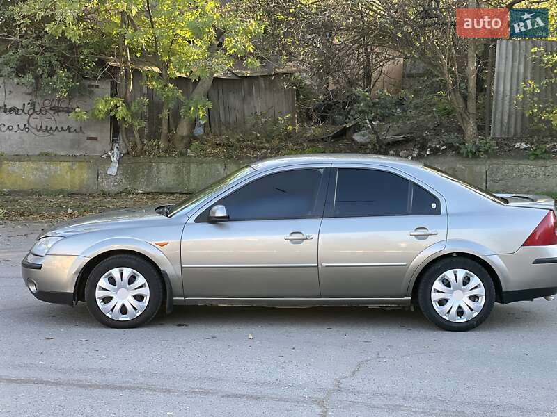 Седан Ford Mondeo 2002 в Чернівцях фото 4 Седан Ford Mondeo 2002 в Чернівцях