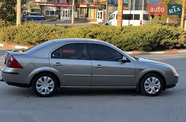 Седан Ford Mondeo 2002 в  фото 12 Седан Ford Mondeo 2002 в