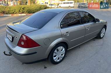 Седан Ford Mondeo 2002 в  фото 19 Седан Ford Mondeo 2002 в