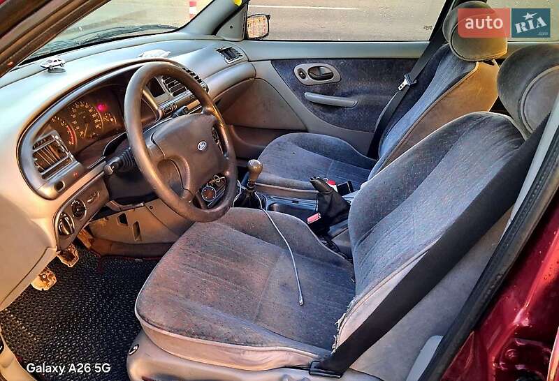 Седан Ford Mondeo 1993 в Киеве