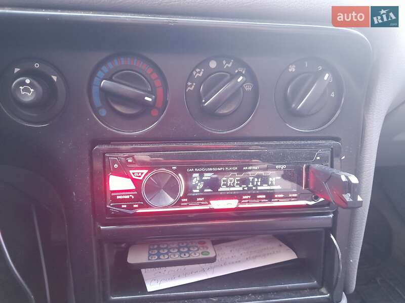 Седан Ford Mondeo 1993 в Луцке