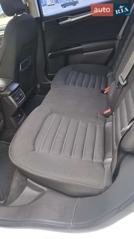 Лифтбек Ford Mondeo 2016 в Киеве