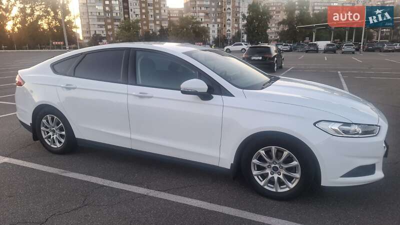 Лифтбек Ford Mondeo 2016 в Киеве