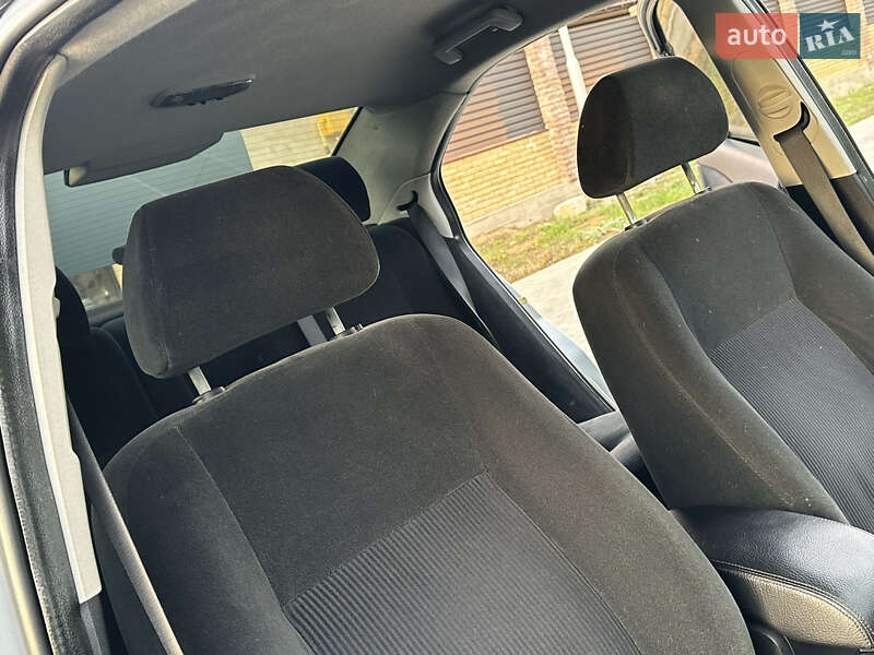 Седан Ford Mondeo 2005 в Одессе