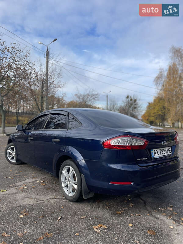 Седан Ford Mondeo 2012 в Харькове