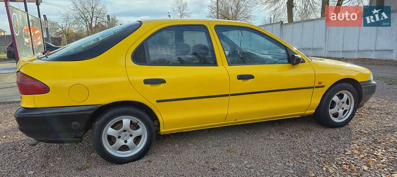 Лифтбек Ford Mondeo 1993 в Коростене фото 4 Лифтбек Ford Mondeo 1993 в Коростене