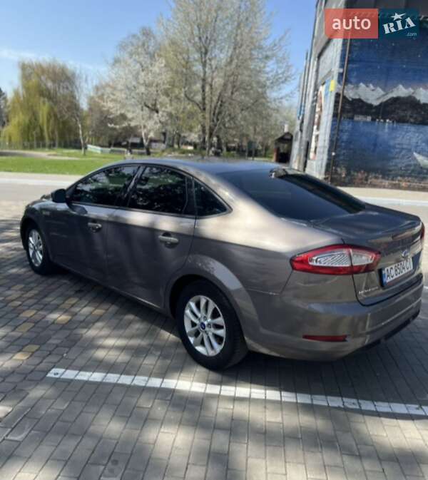 Седан Ford Mondeo 2012 в Луцьку