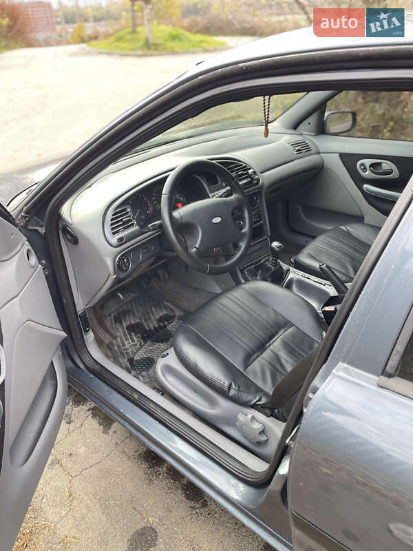 Лифтбек Ford Mondeo 1994 в Хмельницком