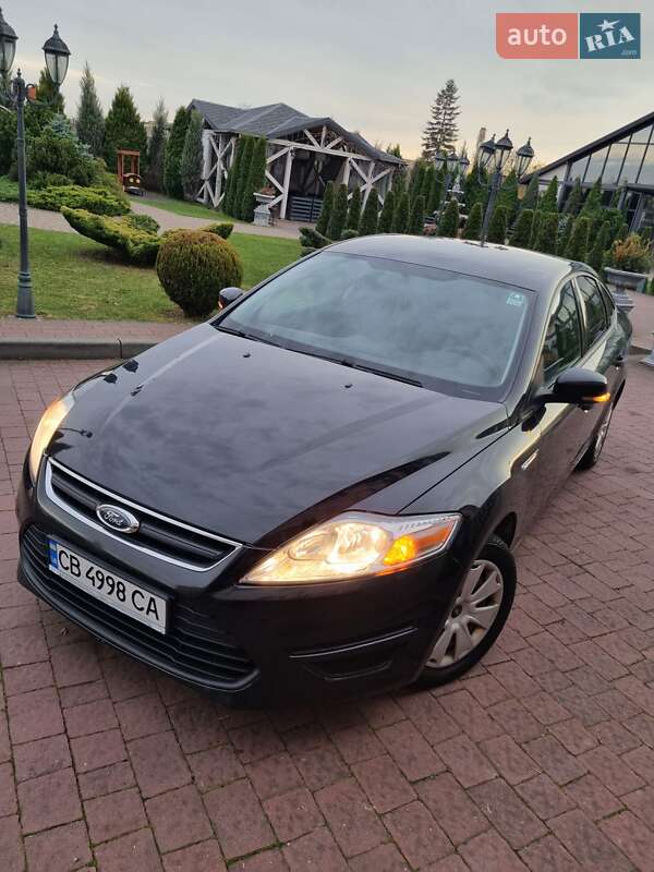 Седан Ford Mondeo 2012 в Стрые