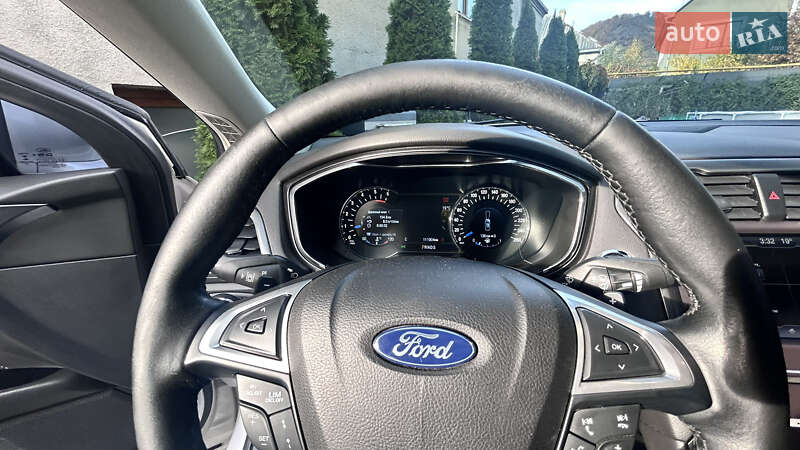 Седан Ford Mondeo 2016 в Мукачево