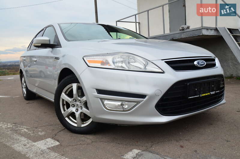 Седан Ford Mondeo 2013 в Дрогобыче