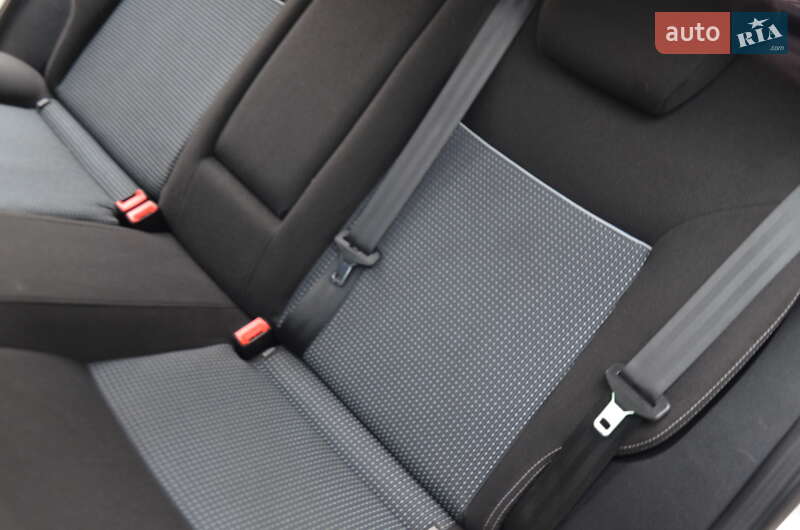 Седан Ford Mondeo 2013 в Дрогобыче