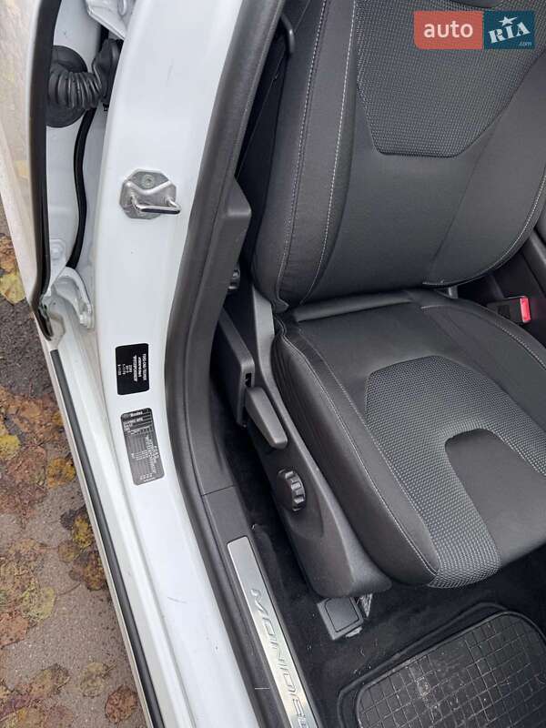 Универсал Ford Mondeo 2019 в Ровно фото 10 Универсал Ford Mondeo 2019 в Ровно