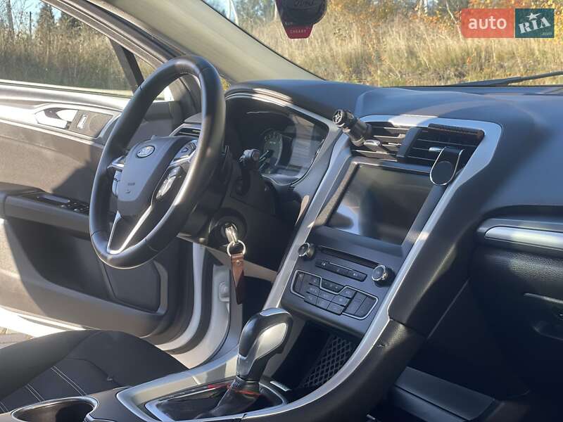 Универсал Ford Mondeo 2017 в Золочеве фото 43 Универсал Ford Mondeo 2017 в Золочеве