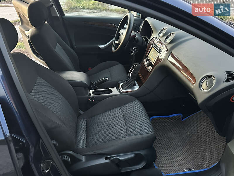 Лифтбек Ford Mondeo 2008 в Остроге фото 23 Лифтбек Ford Mondeo 2008 в Остроге