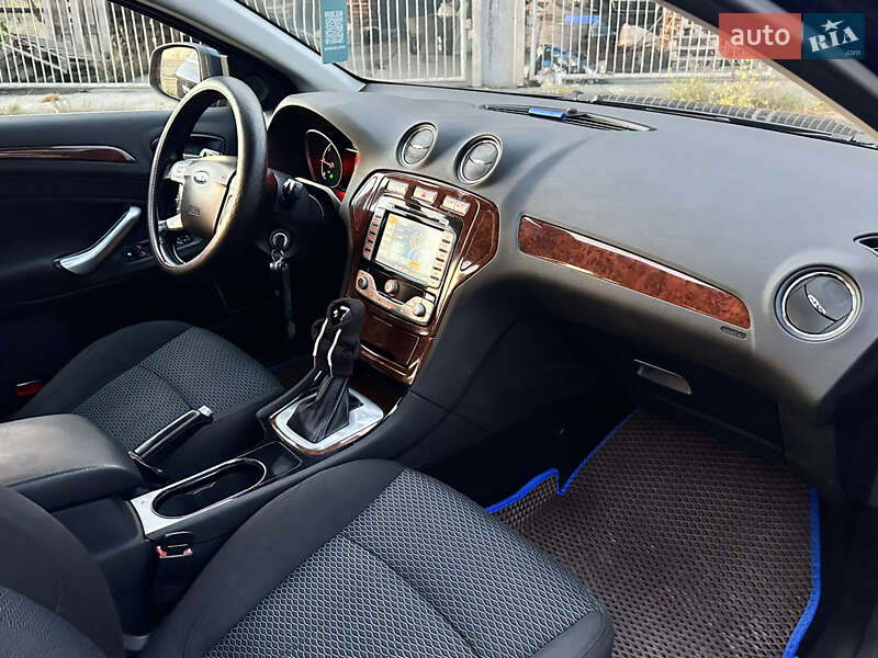 Лифтбек Ford Mondeo 2008 в Остроге фото 24 Лифтбек Ford Mondeo 2008 в Остроге