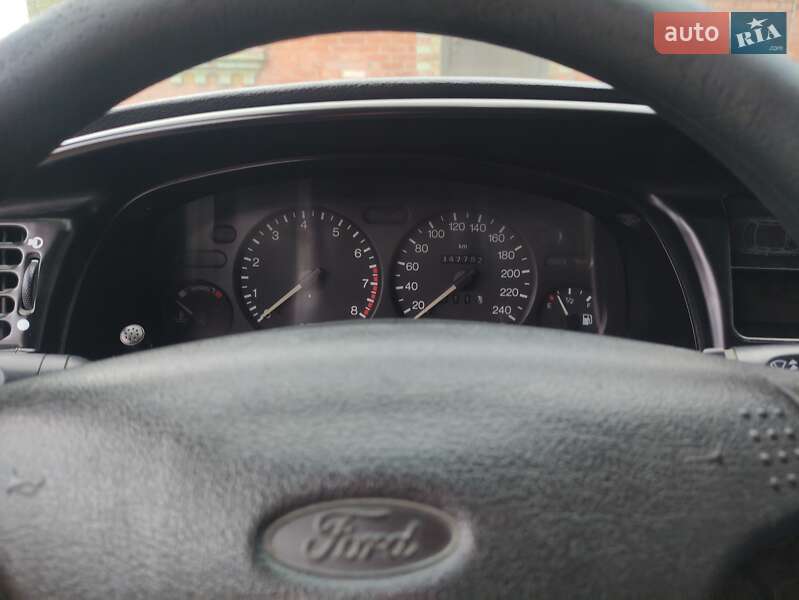 Лифтбек Ford Mondeo 1995 в Виннице