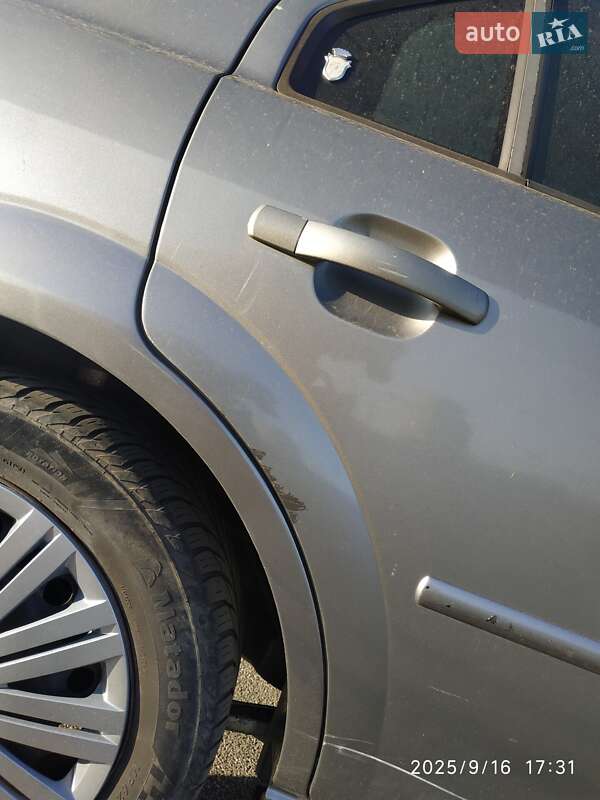 Лифтбек Ford Mondeo 2001 в Киеве