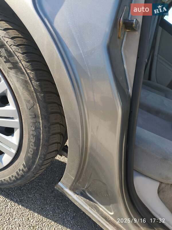 Лифтбек Ford Mondeo 2001 в Киеве