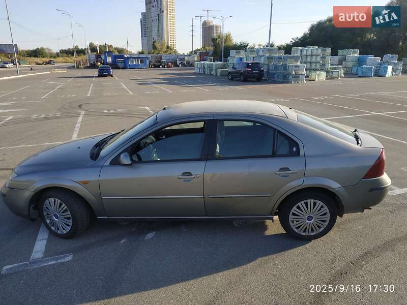 Лифтбек Ford Mondeo 2001 в Киеве