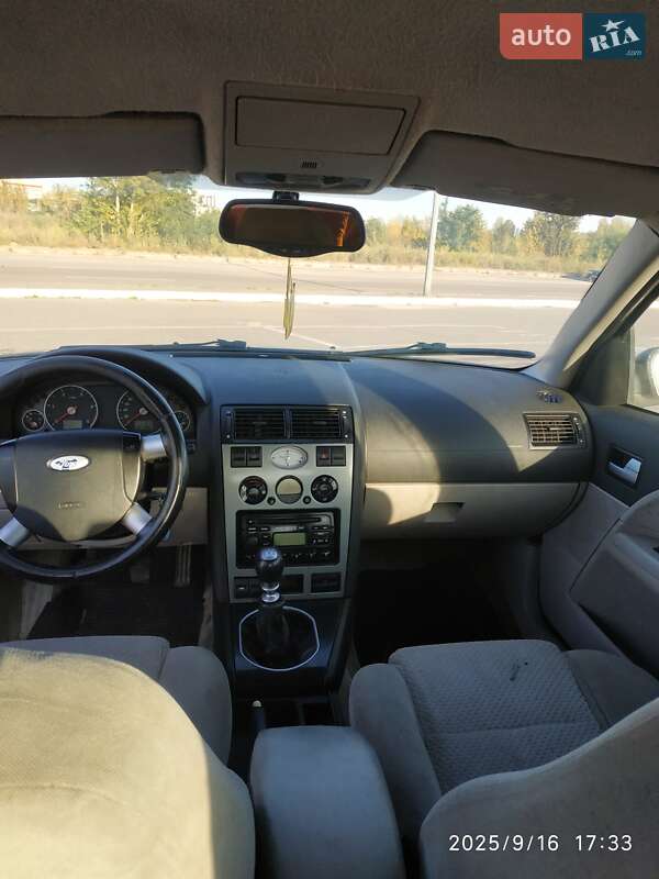 Лифтбек Ford Mondeo 2001 в Киеве