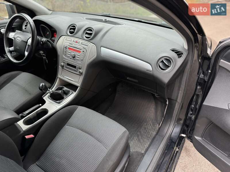 Седан Ford Mondeo 2007 в Днепре