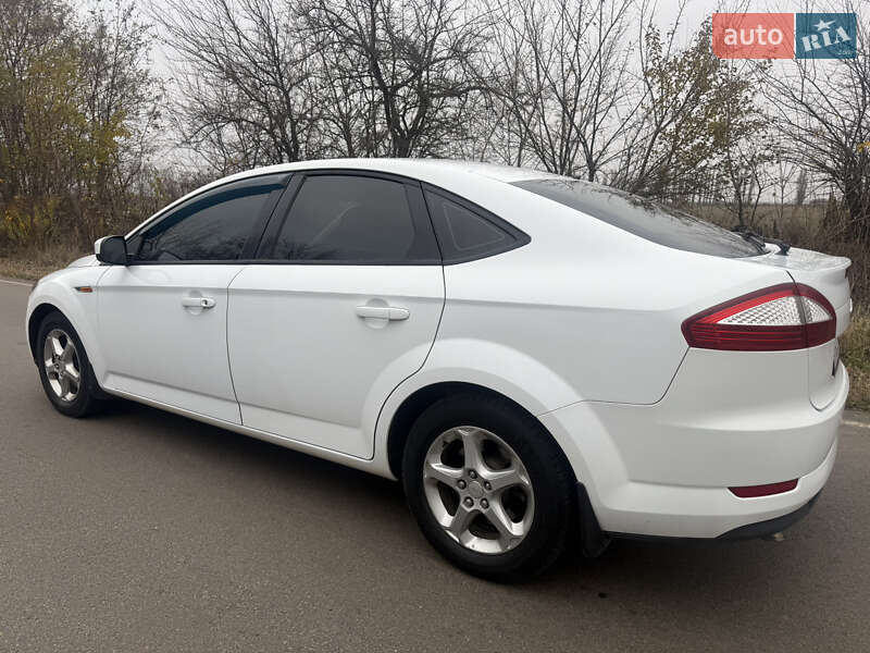 Ліфтбек Ford Mondeo 2010 в Києві фото 6 Ліфтбек Ford Mondeo 2010 в Києві