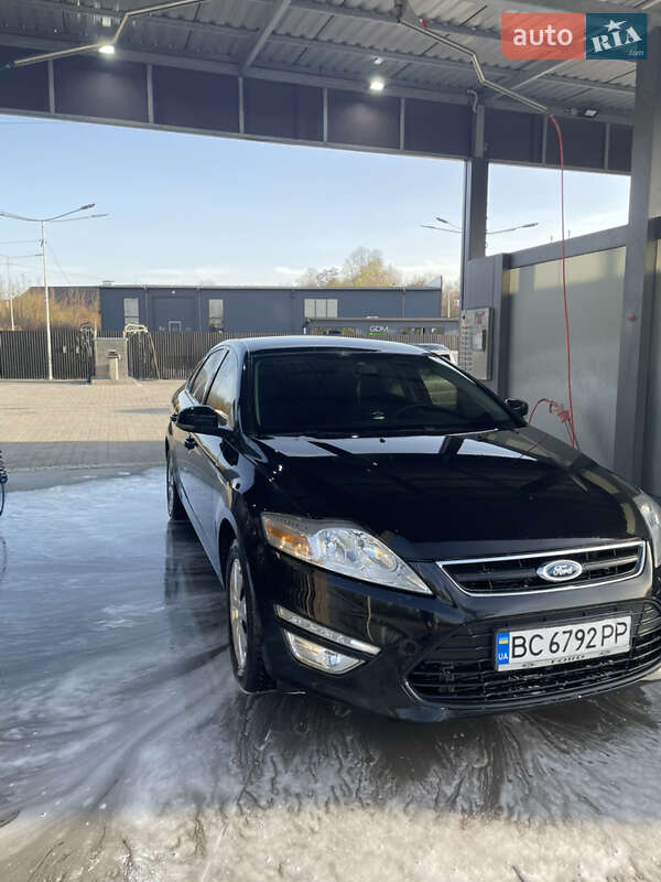 Ліфтбек Ford Mondeo 2014 в Львові