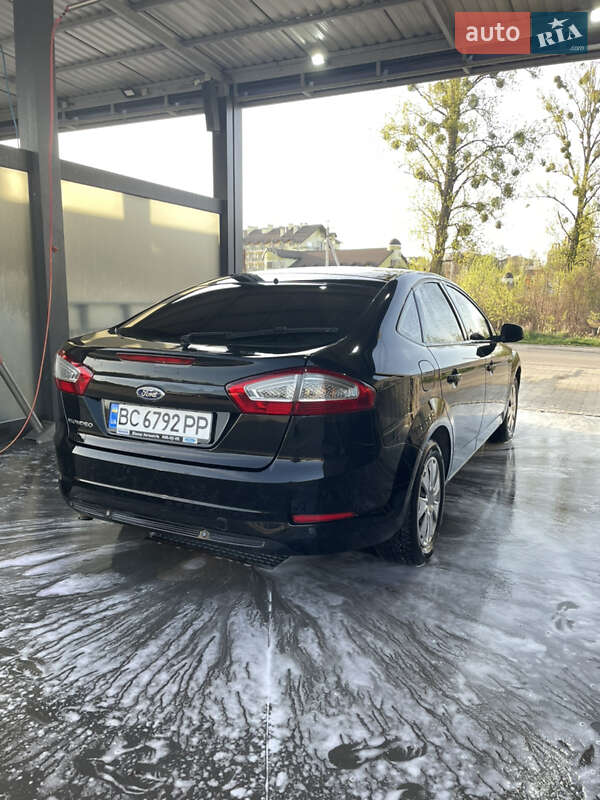 Ліфтбек Ford Mondeo 2014 в Львові