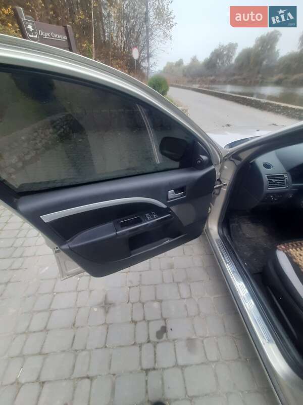 Седан Ford Mondeo 2004 в Шумську фото 9 Седан Ford Mondeo 2004 в Шумську