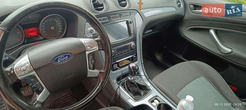 Седан Ford Mondeo 2011 в Тернополі