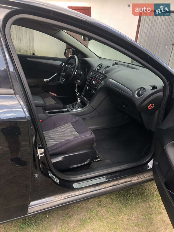 Ліфтбек Ford Mondeo 2014 в Львові