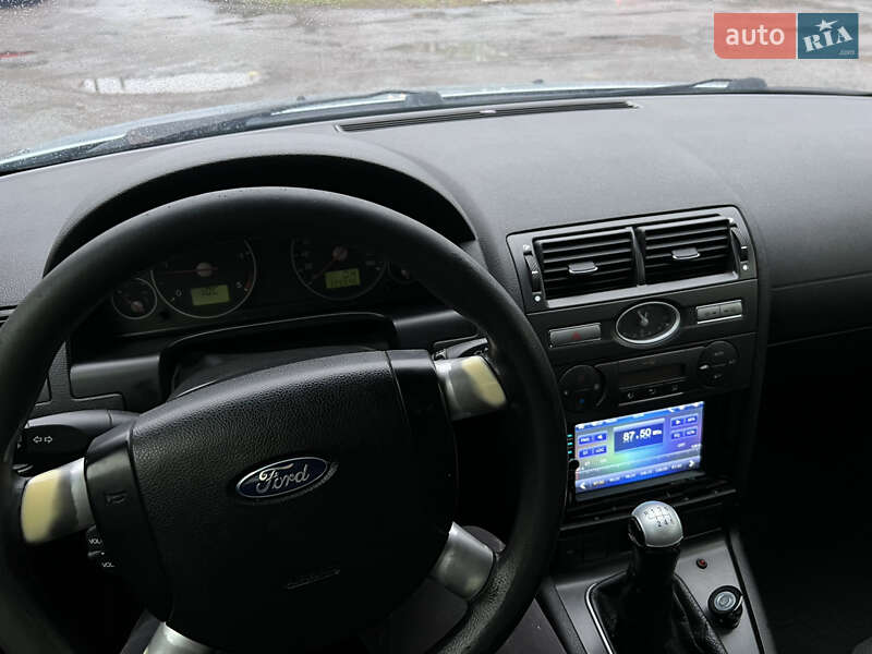 Универсал Ford Mondeo 2004 в Черновцах