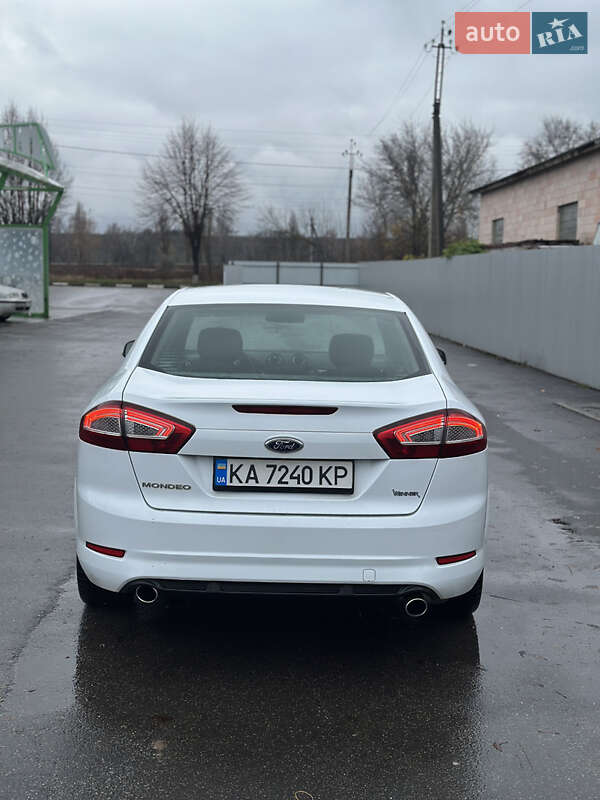 Седан Ford Mondeo 2011 в Киеве
