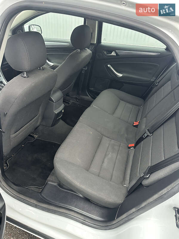 Седан Ford Mondeo 2011 в Киеве